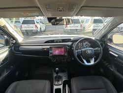 2023 Toyota
Hilux SR