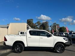 2023 Toyota
Hilux SR