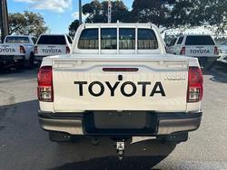 2023 Toyota
Hilux SR