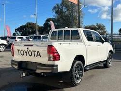 2023 Toyota
Hilux SR