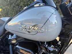 2024 Harley-davidson FLRT FREEWHEELER Billiard Gray