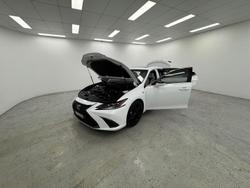 2022 Lexus ES 300h F Sport AXZH10R White Nova