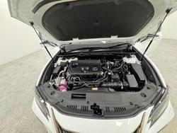 2022 Lexus ES 300h F Sport AXZH10R White Nova