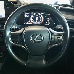 2022 Lexus
UX 200 Luxury