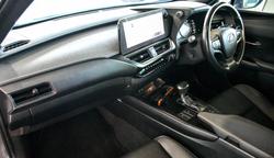 2022 Lexus
UX 200 Luxury
