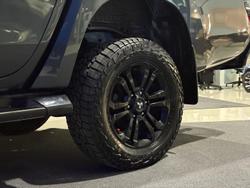 2022 Mitsubishi
Triton GSR