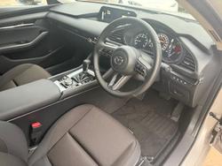 2025 Mazda
3 G20 Evolve