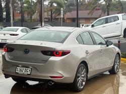 2025 Mazda
3 G20 Evolve