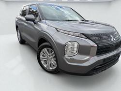 2022 Mitsubishi Outlander ES