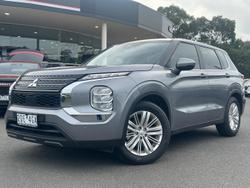 2022 Mitsubishi Outlander ES