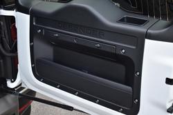 2025 Land Rover
Defender 110 D350 X-Dynamic SE