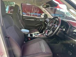 2022 Isuzu
MU-X LS-U