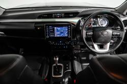 2021 Toyota
Hilux SR5