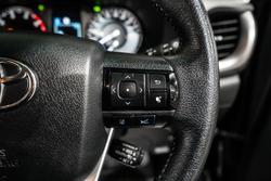 2021 Toyota
Hilux SR5