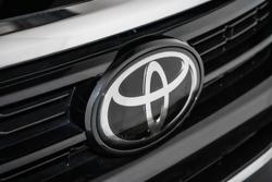 2021 Toyota
Hilux SR5