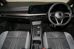 2022 Volkswagen
Golf 110TSI R-Line