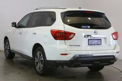 2018 Nissan
Pathfinder ST