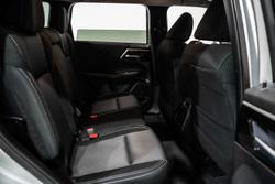 2024 Mitsubishi
Outlander LS