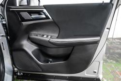 2024 Mitsubishi
Outlander LS