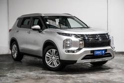 2024 Mitsubishi
Outlander LS