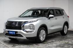 2024 Mitsubishi
Outlander LS
