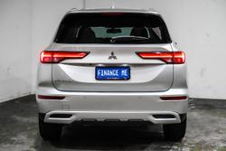2024 Mitsubishi
Outlander LS