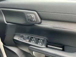 2025 Ford
Everest Sport