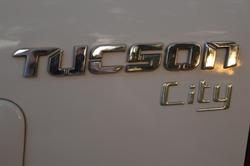 2009 Hyundai Tucson City SX JM MY09 Noble White