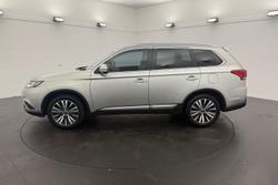 2019 Mitsubishi
Outlander LS