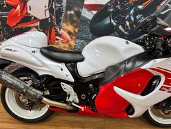 2017 Suzuki GSX1300RA (HAYABUSA) WHITE