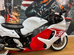 2017 Suzuki GSX1300RA (HAYABUSA) WHITE