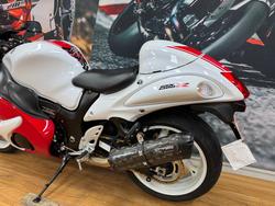 2017 Suzuki GSX1300RA (HAYABUSA) WHITE