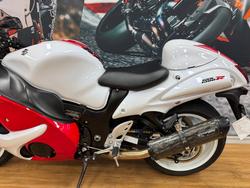 2017 Suzuki GSX1300RA (HAYABUSA) WHITE