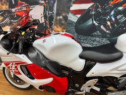 2017 Suzuki GSX1300RA (HAYABUSA) WHITE