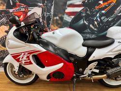 2017 Suzuki GSX1300RA (HAYABUSA) WHITE