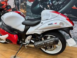 2017 Suzuki GSX1300RA (HAYABUSA) WHITE