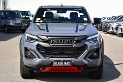 2025 Isuzu
D-MAX BLADE