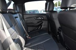 2025 Isuzu
D-MAX BLADE