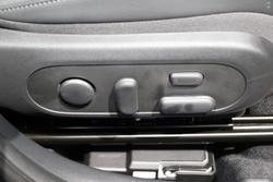 2025 Hyundai
                Kona Hybrid Premium