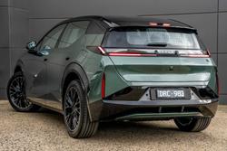 2025 Zeekr
X AWD