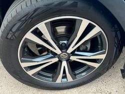 2017 Nissan
                QASHQAI ST-L