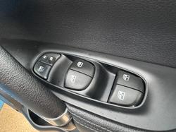 2017 Nissan
                QASHQAI ST-L