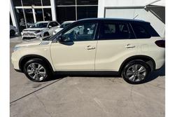 2023 Suzuki
Vitara