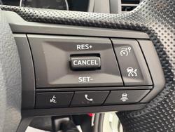 2024 Mitsubishi
Triton GLX+