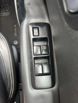 2012 Nissan
Dualis Ti-L