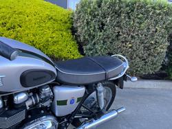 Triumph 2012 TRIUMPH 865CC BONNE T100 A2