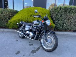 Triumph 2012 TRIUMPH 865CC BONNE T100 A2