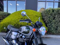 Triumph 2012 TRIUMPH 865CC BONNE T100 A2