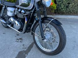 Triumph 2012 TRIUMPH 865CC BONNE T100 A2
