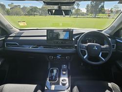 2025 Mitsubishi Outlander ES ZM MY24 White